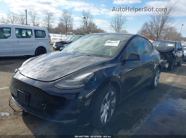 7SAYGAEE4PF829385 2023 TESLA MODEL Y Black Front left