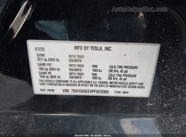 7SAYGAEE4PF829385 2023 TESLA MODEL Y Black Engine compartment view
