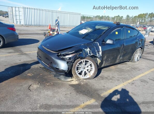 7SAYGAEE4RF029320 2024 TESLA MODEL Y Gray Front left