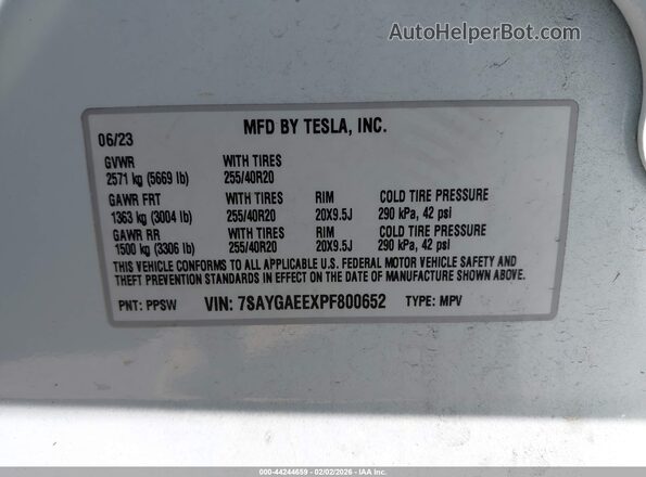 7SAYGAEEXPF800652 2023 TESLA MODEL Y White Widok komory silnika