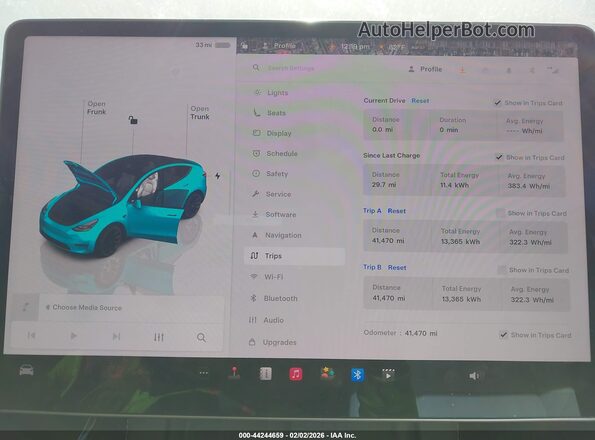 7SAYGAEEXPF800652 2023 TESLA MODEL Y White Widok tylnych siedzeń