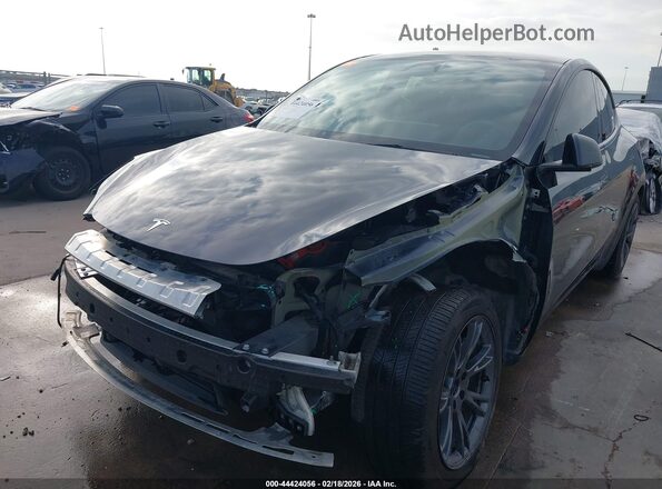 7SAYGDED0SA353733 2025 TESLA MODEL Y Серый Вид спереди