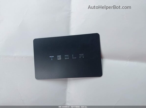 7SAYGDED0TA437309 2026 TESLA MODEL Y Black Առջևի վահանակի տեսք