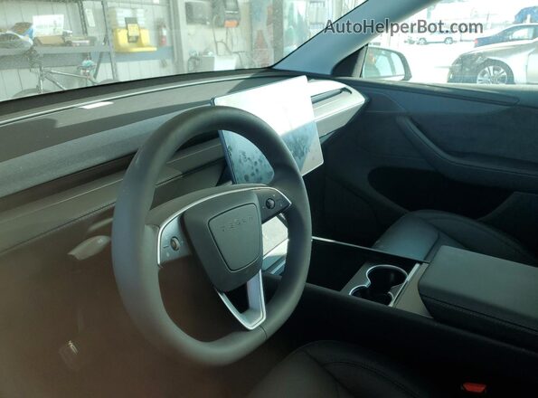 7SAYGDED1TA439957 2026 TESLA MODEL Silver ხელსაწყოთა პანელის ხედი