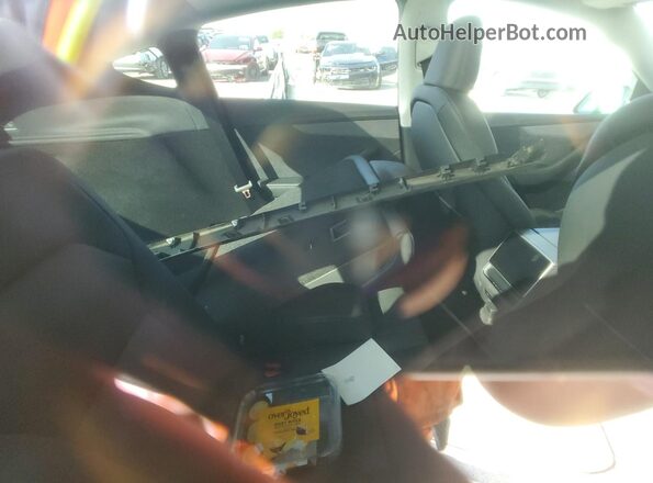 7SAYGDED1TA439957 2026 TESLA MODEL Silver უკანა სავარძლების ხედი