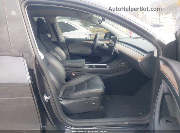7SAYGDED3RF152664 2024 TESLA MODEL Y Black 