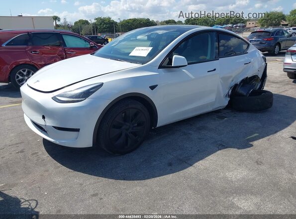 7SAYGDED5RA326621 2024 TESLA MODEL Y White Vista tres cuartos delantera izquierda