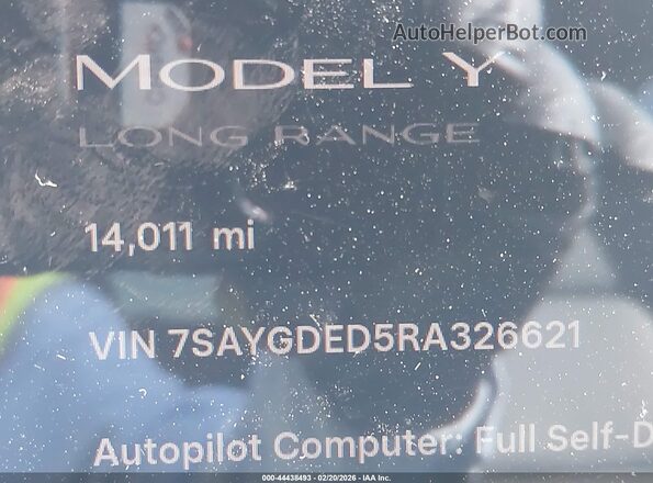 7SAYGDED5RA326621 2024 TESLA MODEL Y White 