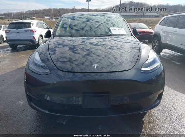 7SAYGDED7RF087317 2024 TESLA MODEL Y Gray Widok zestawu wskaźników