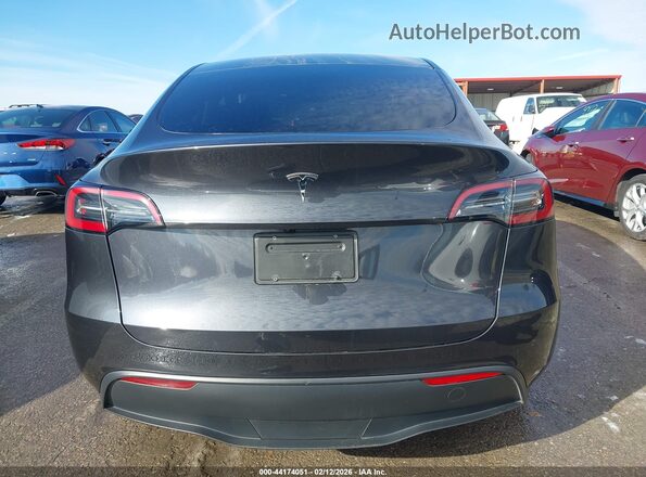 7SAYGDED7RF087317 2024 TESLA MODEL Y Gray 