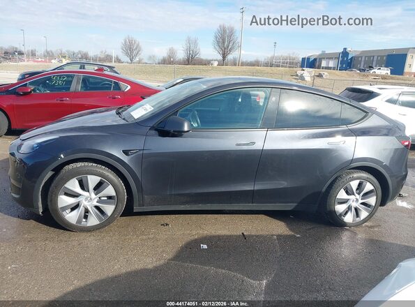 7SAYGDED7RF087317 2024 TESLA MODEL Y Gray Widok wnętrza 360 stopni