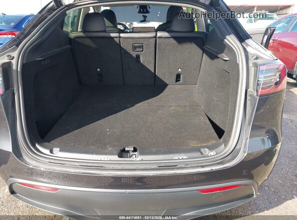 7SAYGDED7RF087317 2024 TESLA MODEL Y Gray 