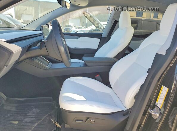 7SAYGDED8TA454679 2026 TESLA MODEL Black Front interior view