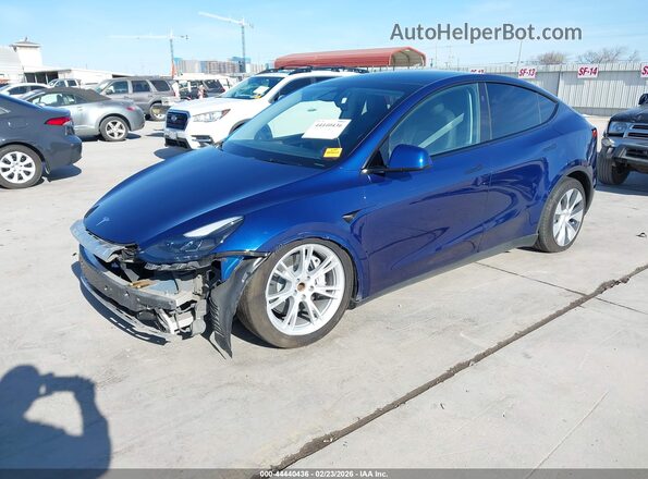 7SAYGDED9RF044081 2024 TESLA MODEL Y Blue Vista tres cuartos delantera izquierda
