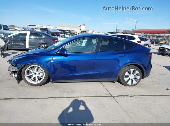7SAYGDED9RF044081 2024 TESLA MODEL Y Blue Vista interior de 360 grados
