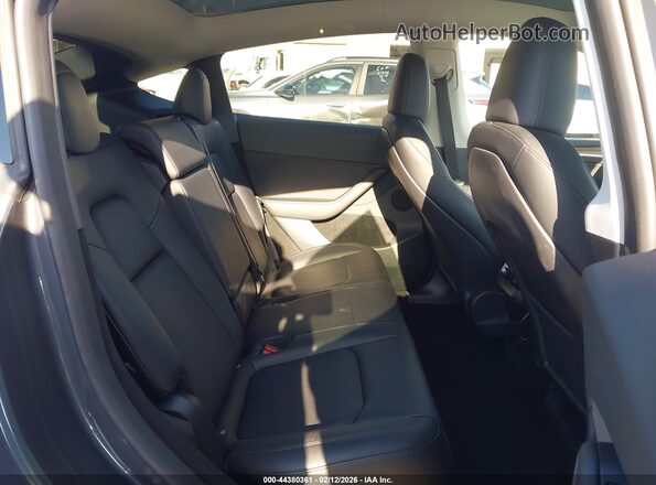 7SAYGDEDXPF977727 2023 TESLA MODEL Y Gray VIN կոդի պիտակի տեսք