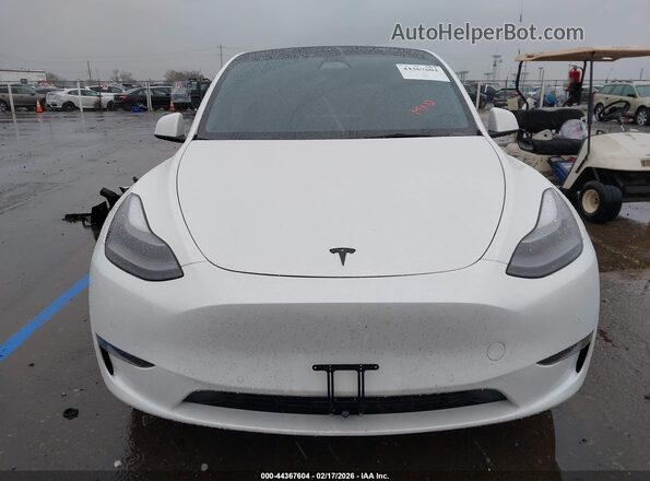 7SAYGDEE0NF555200 2022 TESLA MODEL Y White Вид задньої частини салону