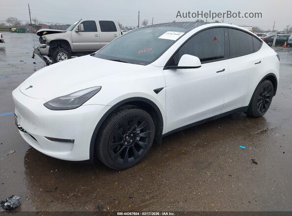 7SAYGDEE0NF555200 2022 TESLA MODEL Y White Передня ліва чверть