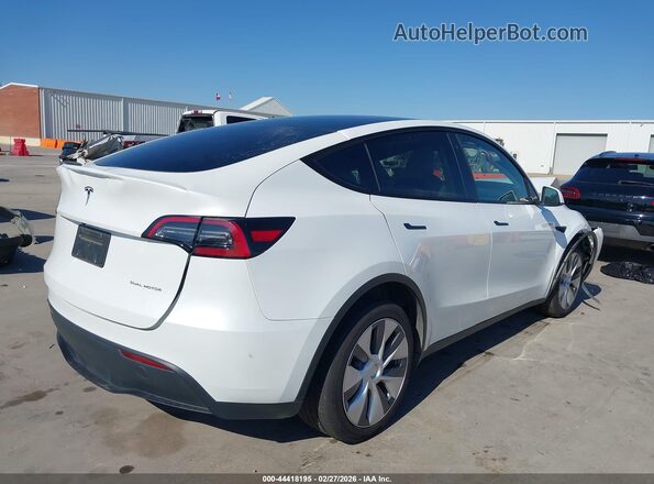 7SAYGDEE0PA090711 2023 TESLA MODEL Y White Հետևի աջ
