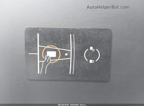 7SAYGDEE0PA090711 2023 TESLA MODEL Y White Առջևի վահանակի տեսք