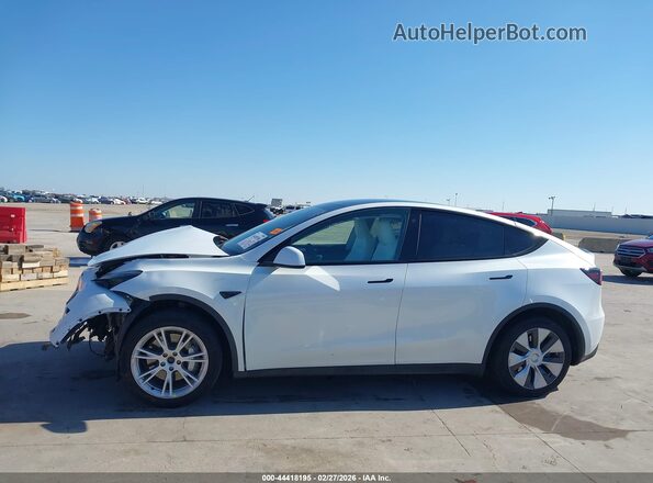 7SAYGDEE0PA090711 2023 TESLA MODEL Y White 