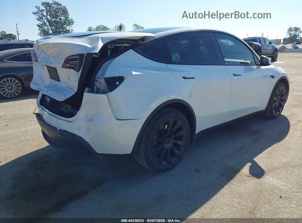 7SAYGDEE0PF632473 2023 TESLA MODEL Y White Rear right