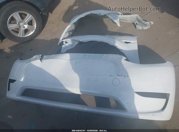 7SAYGDEE0SA348668 2025 TESLA MODEL Y White Widok zestawu wskaźników