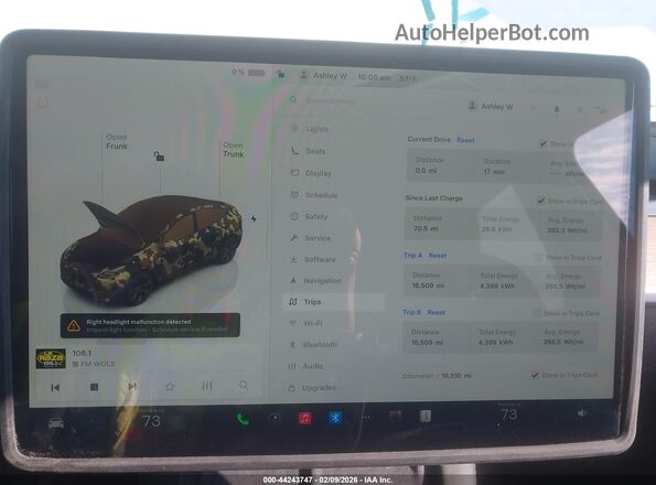 7SAYGDEE0SA348668 2025 TESLA MODEL Y White Widok tylnych siedzeń