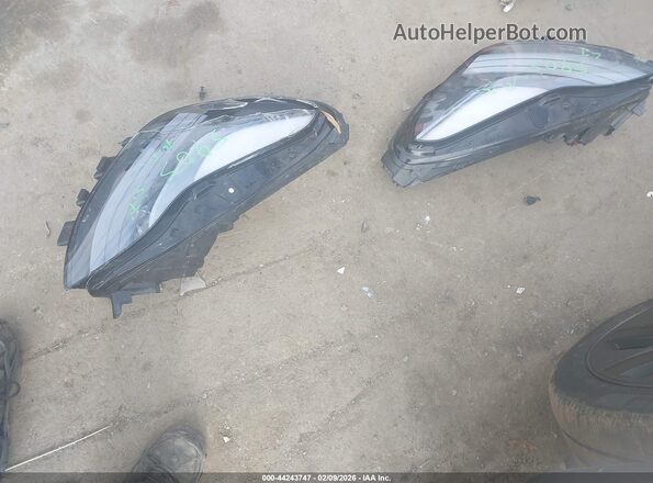 7SAYGDEE0SA348668 2025 TESLA MODEL Y White 