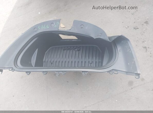 7SAYGDEE0SA348668 2025 TESLA MODEL Y White 
