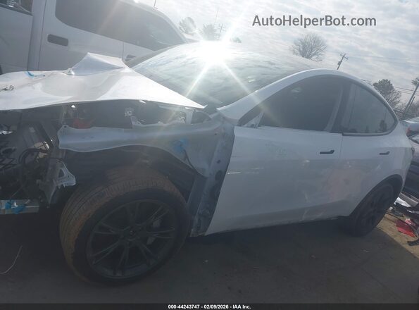 7SAYGDEE0SA348668 2025 TESLA MODEL Y White 