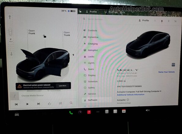 7SAYGDEE0TF395865 2026 TESLA MODEL Gray Սարքավորումների վահանակի տեսք