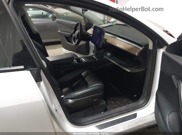 7SAYGDEE1NF357371 2022 TESLA MODEL Y White Սալոնի դիմացի տեսք