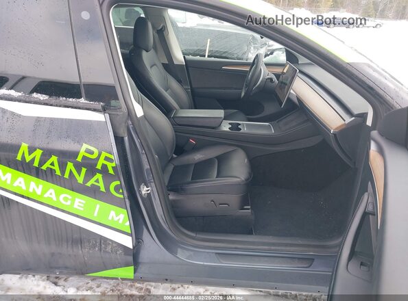 7SAYGDEE1PF609994 2023 TESLA MODEL Y Green წინა სალონის ხედი