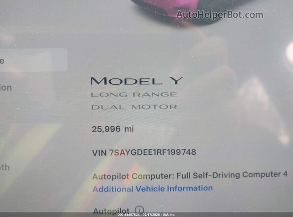 7SAYGDEE1RF199748 2024 TESLA MODEL Y Silver 