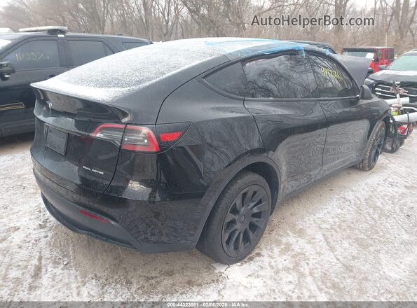 7SAYGDEE1RF204639 2024 TESLA MODEL Y Черный Задняя правая четверть