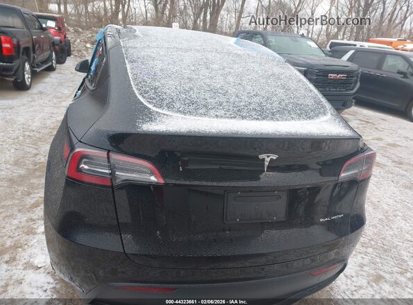 7SAYGDEE1RF204639 2024 TESLA MODEL Y Черный 