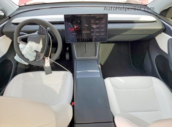 7SAYGDEE2TF431958 2026 TESLA MODEL Красный Вид панели приборов