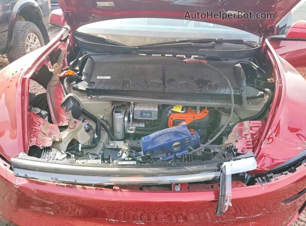 7SAYGDEE2TF431958 2026 TESLA MODEL Красный Вид задней части салона