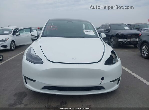 7SAYGDEE3PF687399 2023 TESLA MODEL Y White Rear interior view