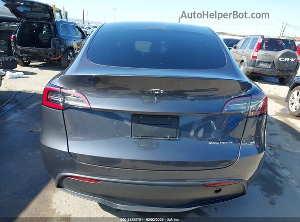 7SAYGDEE3PF866008 2023 TESLA MODEL Y Gray 
