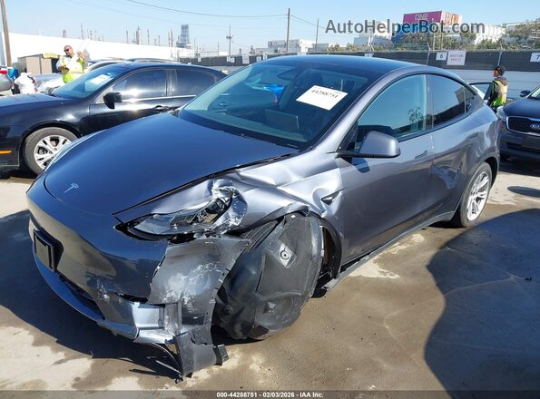 7SAYGDEE3PF866008 2023 TESLA MODEL Y Gray Առջևի ձախ երեք քառորդ տեսարան