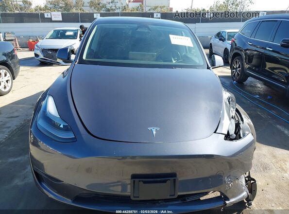 7SAYGDEE3PF866008 2023 TESLA MODEL Y Gray Առջևի վահանակի տեսք