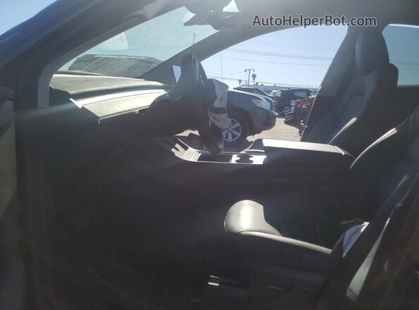 7SAYGDEE3RF031934 2024 TESLA MODEL Gray Widok wnętrza z przodu