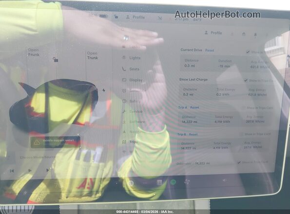 7SAYGDEE3SF303744 2025 TESLA MODEL Y Black Vista de los asientos traseros