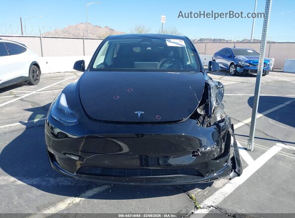 7SAYGDEE3SF303744 2025 TESLA MODEL Y Black Vista interior trasera