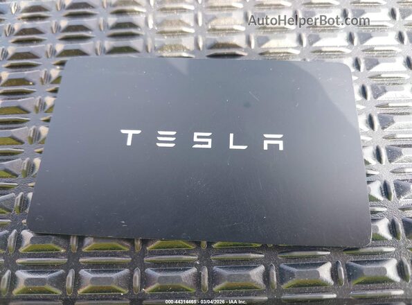 7SAYGDEE3SF303744 2025 TESLA MODEL Y Black Vista del salpicadero
