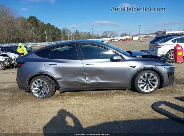 7SAYGDEE3TA409383 2026 TESLA MODEL Y Gray Սալոնի հետևի տեսք