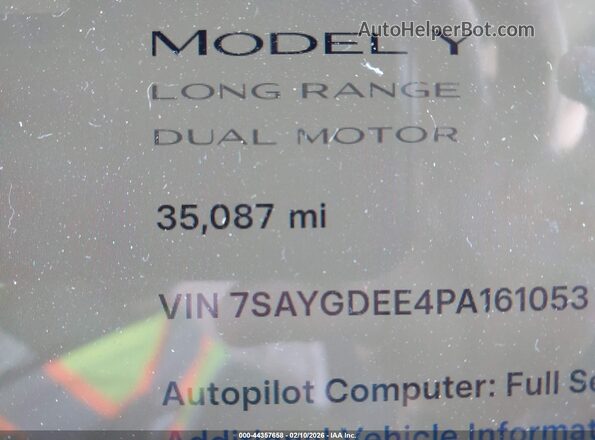 7SAYGDEE4PA161053 2023 TESLA MODEL Y Серый Панорамный вид салона 360°