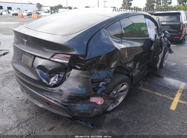 7SAYGDEE4RF064294 2024 TESLA MODEL Y Gray Задня права чверть